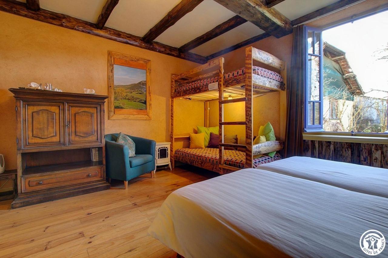 Bed and Breakfast Goute La Vie Marchamp Exterior foto