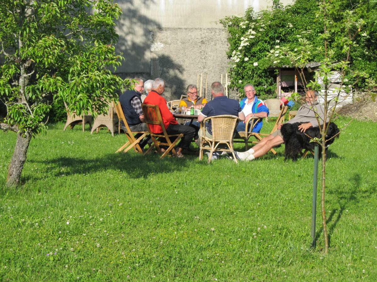 Bed and Breakfast Goute La Vie Marchamp Exterior foto