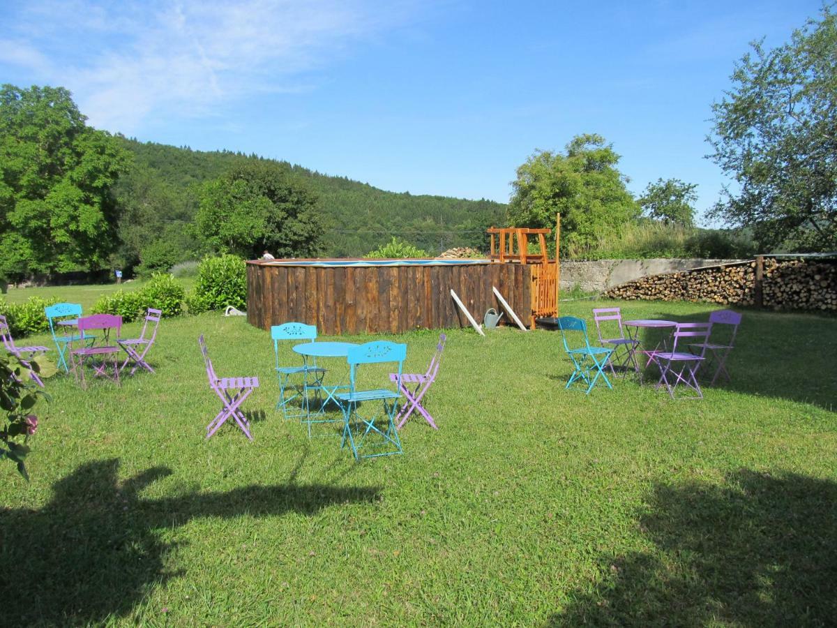 Bed and Breakfast Goute La Vie Marchamp Exterior foto